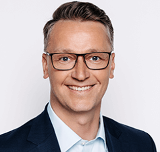 Key Executive Management 120X171 Web Hilmar Karls